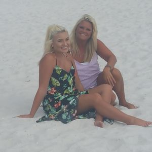 Meet your Posher, Constance